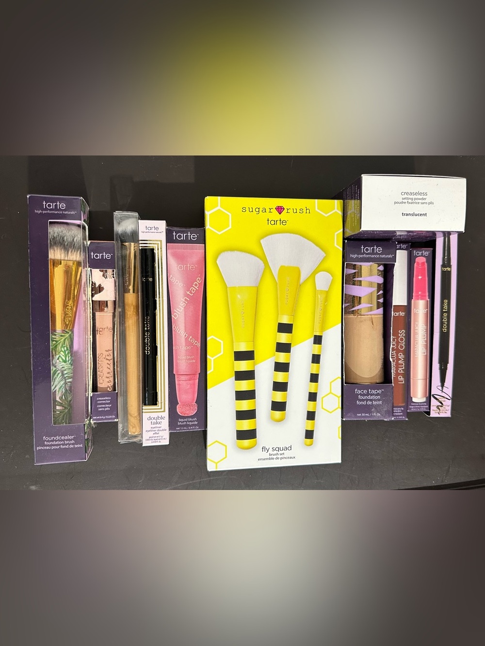 Tarte 11 pieces NWT